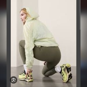 NWT Athleta expedition hike shell jacket size S